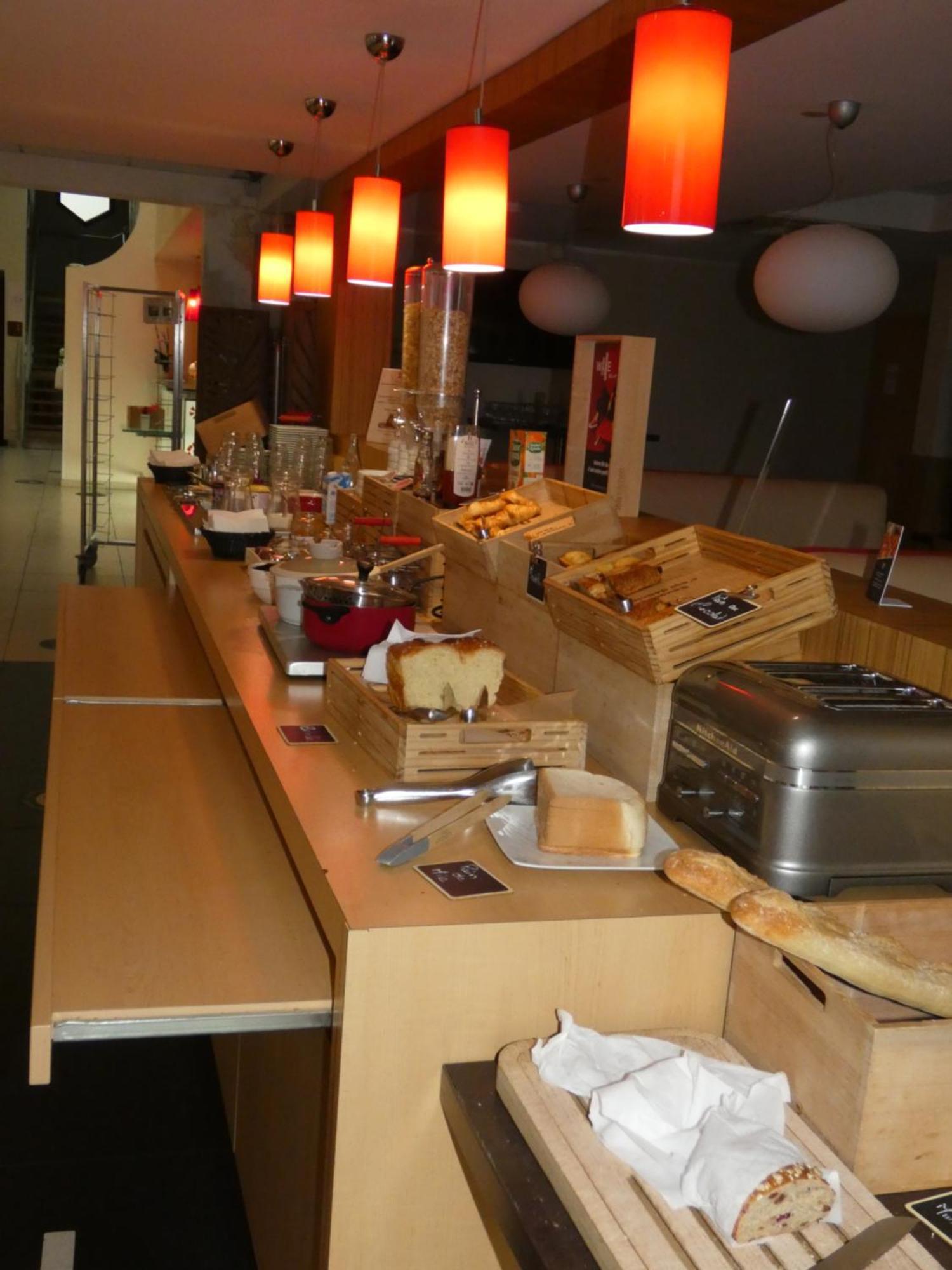 Ibis Saintes Hotell Eksteriør bilde