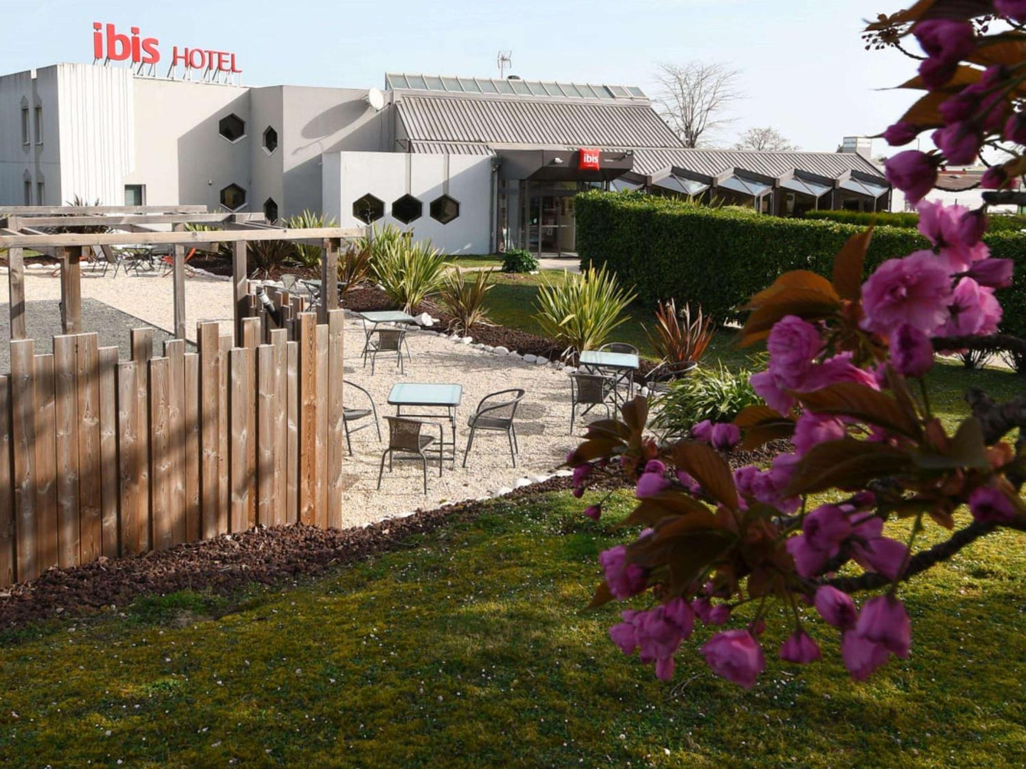Ibis Saintes Hotell Eksteriør bilde